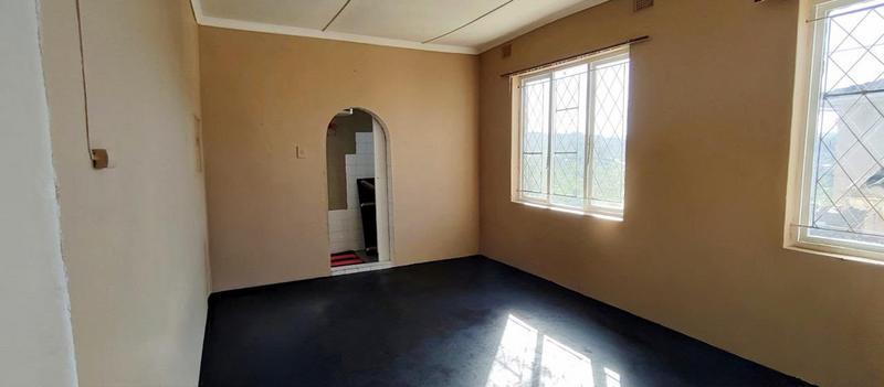 6 Bedroom Property for Sale in Shallcross KwaZulu-Natal