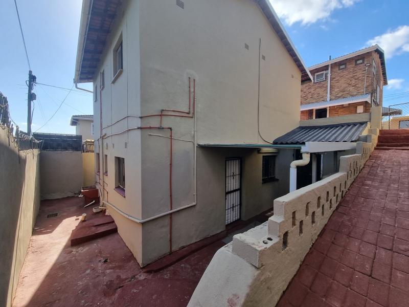 6 Bedroom Property for Sale in Shallcross KwaZulu-Natal