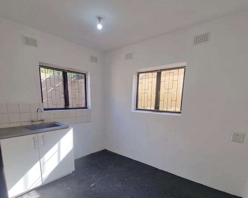 6 Bedroom Property for Sale in Shallcross KwaZulu-Natal