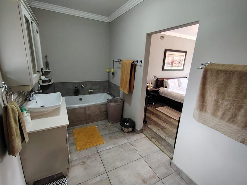8 Bedroom Property for Sale in Umhlanga KwaZulu-Natal