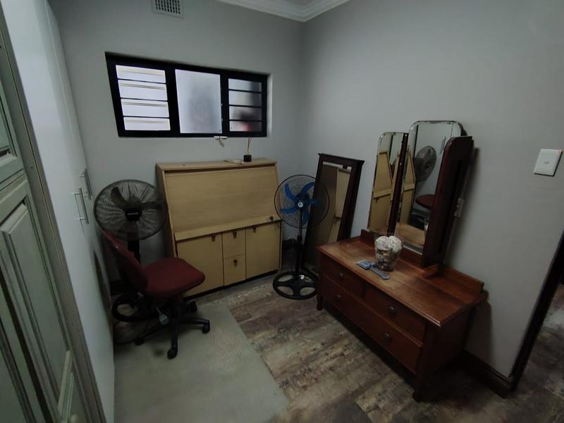 8 Bedroom Property for Sale in Umhlanga KwaZulu-Natal