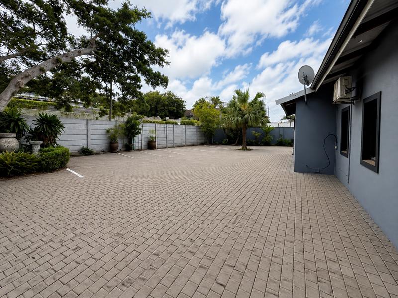 8 Bedroom Property for Sale in Umhlanga KwaZulu-Natal