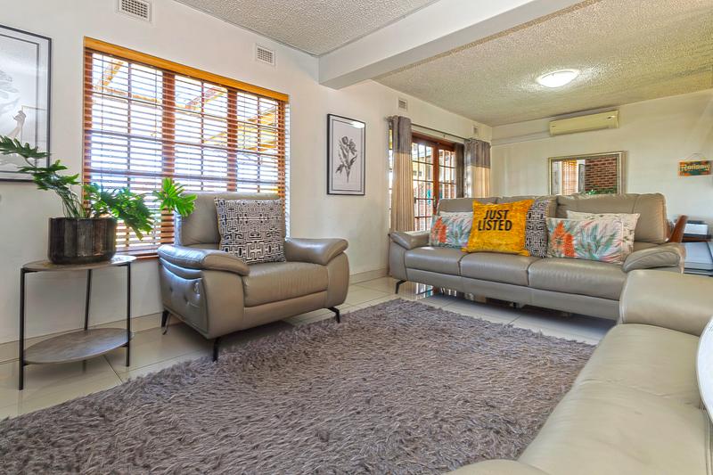 3 Bedroom Property for Sale in Manors KwaZulu-Natal