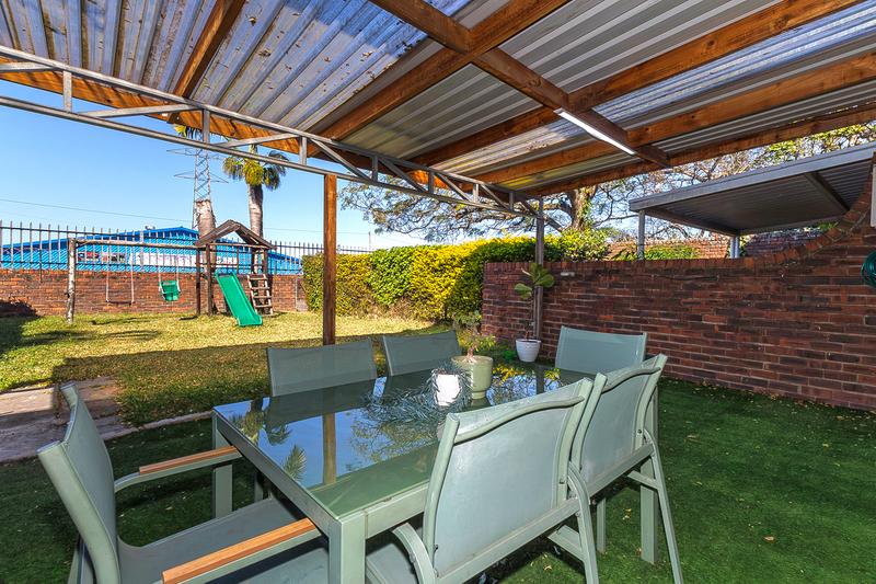 3 Bedroom Property for Sale in Manors KwaZulu-Natal