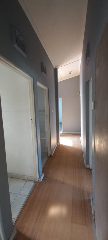 2 Bedroom Property for Sale in Pinelands KwaZulu-Natal