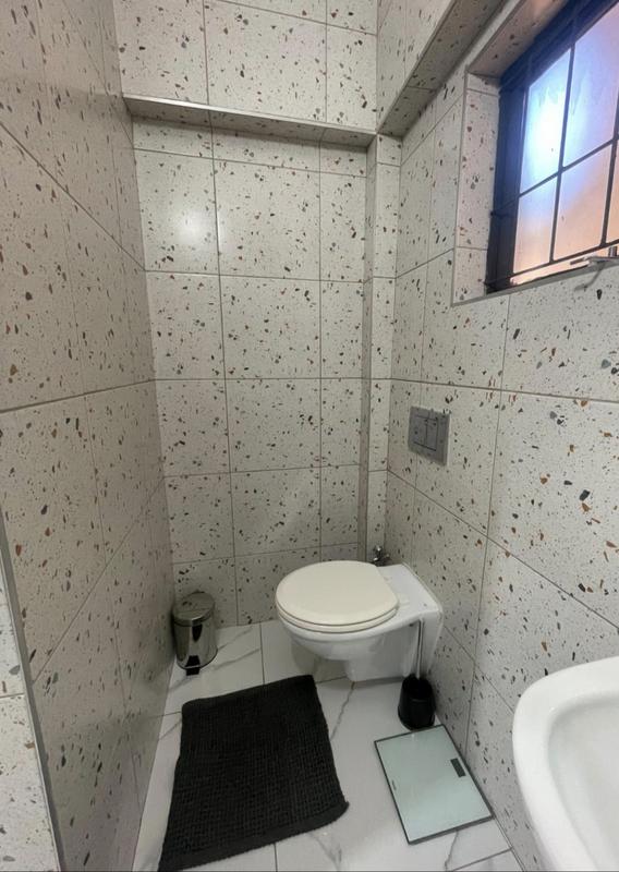 To Let 2 Bedroom Property for Rent in Sherwood KwaZulu-Natal