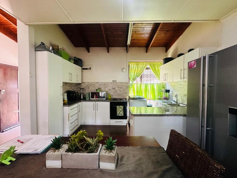 2 Bedroom Property for Sale in Woodhaven KwaZulu-Natal