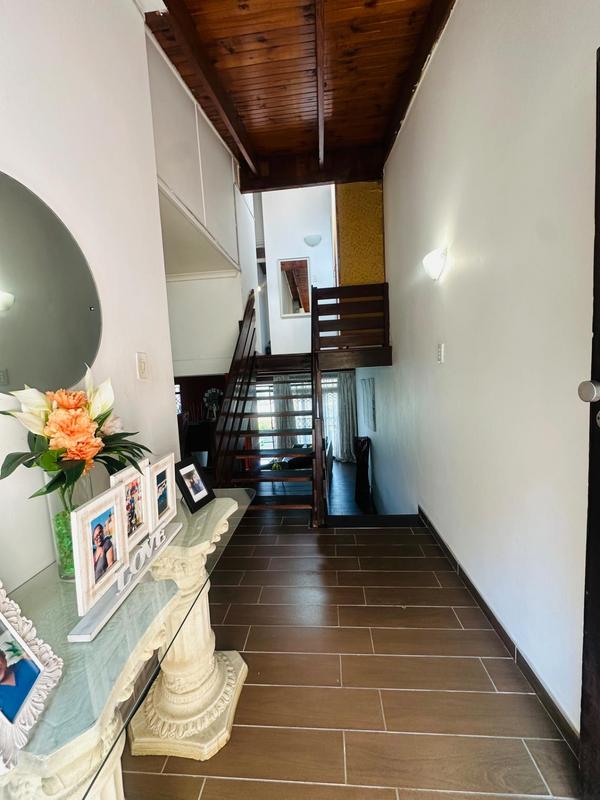 2 Bedroom Property for Sale in Woodhaven KwaZulu-Natal
