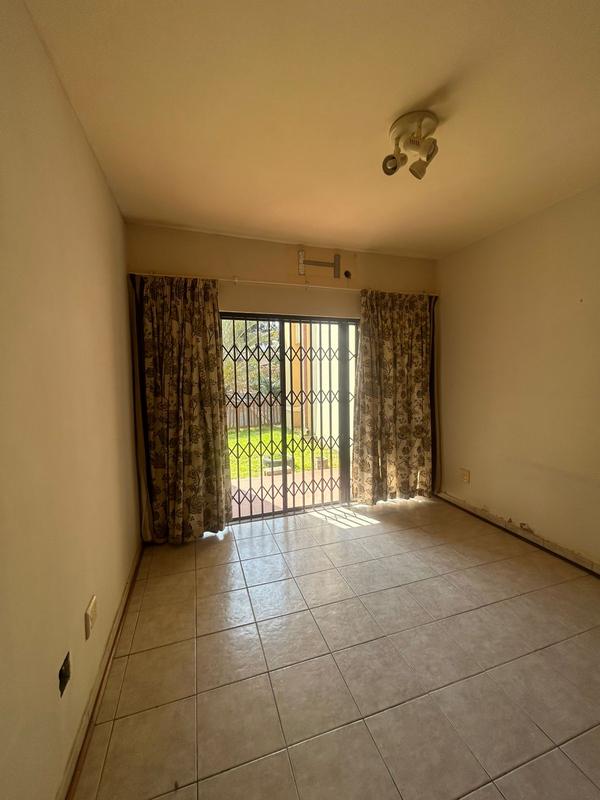 To Let 2 Bedroom Property for Rent in Margate KwaZulu-Natal