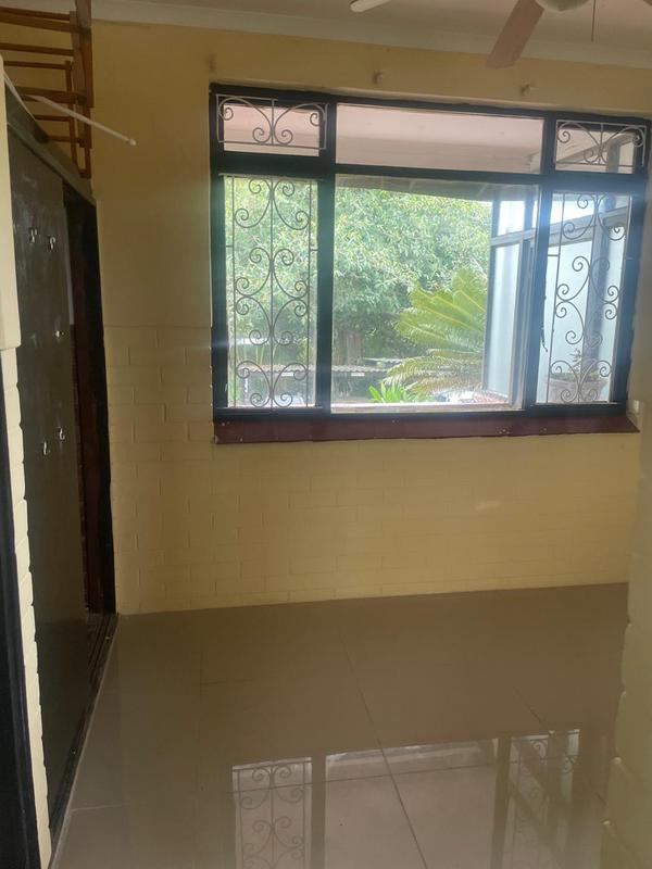 To Let 2 Bedroom Property for Rent in Kingsburgh KwaZulu-Natal