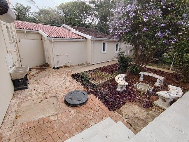 To Let 4 Bedroom Property for Rent in Durban North KwaZulu-Natal