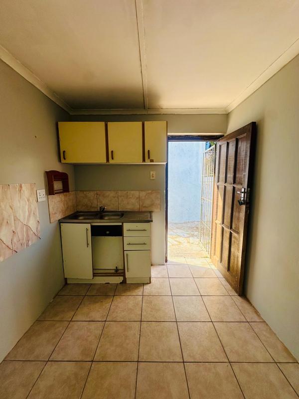 1 Bedroom Property for Sale in Montclair KwaZulu-Natal