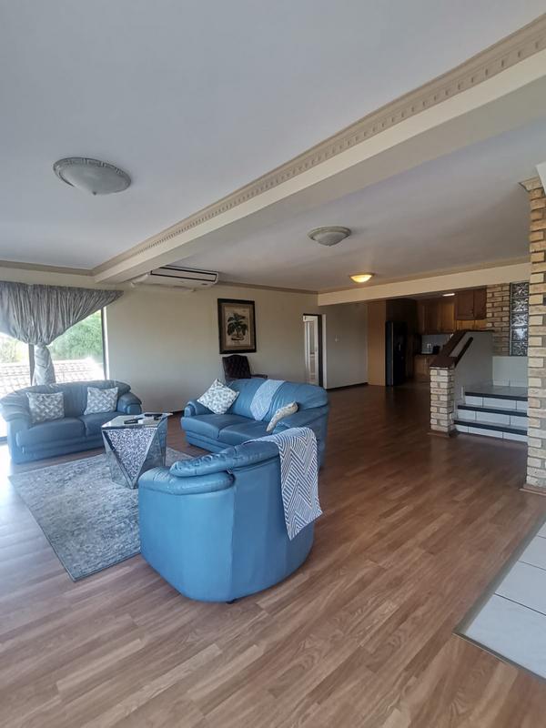 To Let 5 Bedroom Property for Rent in Uvongo KwaZulu-Natal