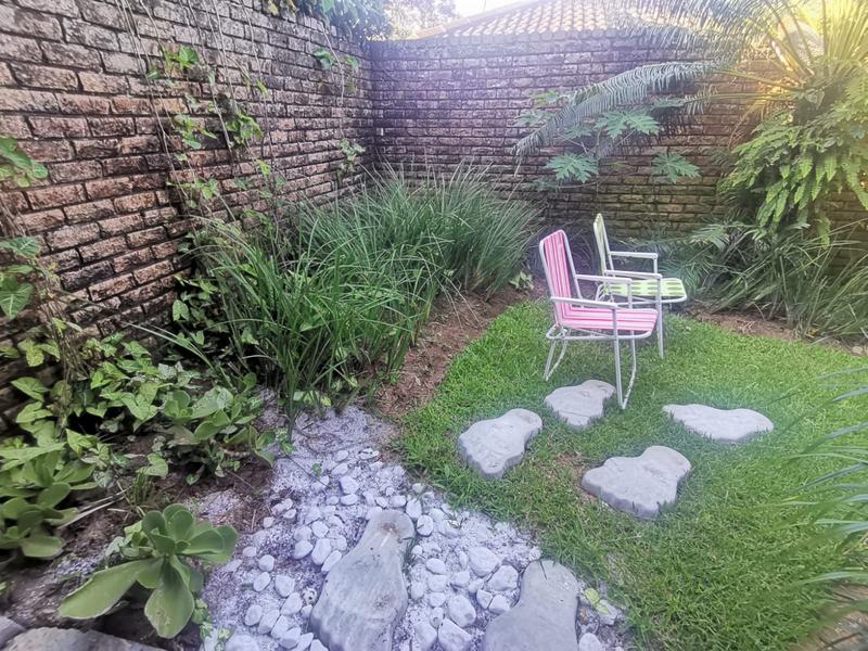 To Let 5 Bedroom Property for Rent in Uvongo KwaZulu-Natal
