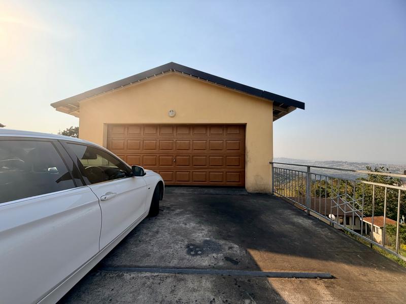 To Let 4 Bedroom Property for Rent in Reservoir Hills KwaZulu-Natal