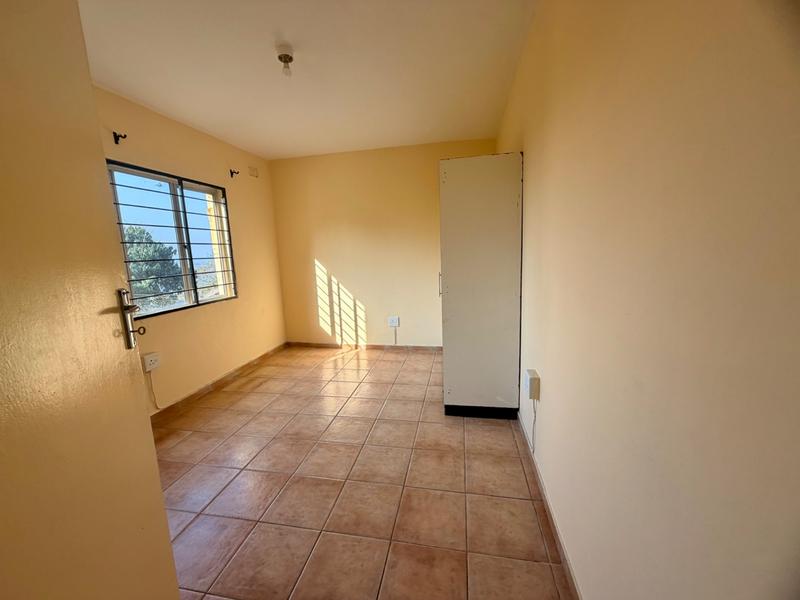 To Let 4 Bedroom Property for Rent in Reservoir Hills KwaZulu-Natal