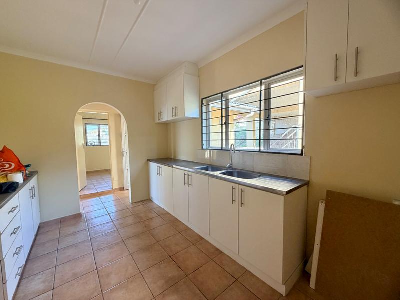 To Let 4 Bedroom Property for Rent in Reservoir Hills KwaZulu-Natal