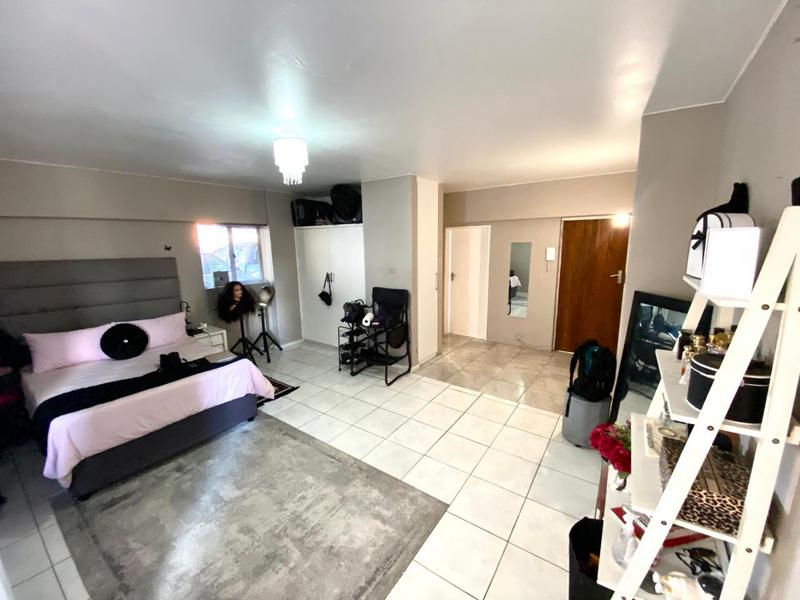 1 Bedroom Property for Sale in Esplanade KwaZulu-Natal