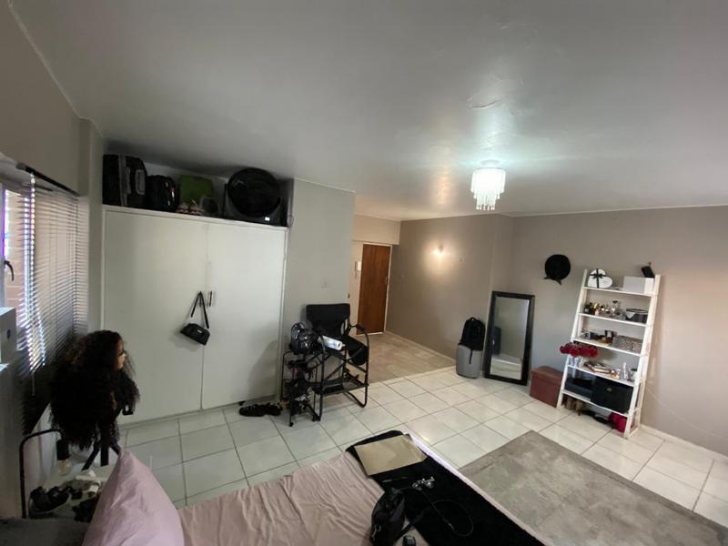 1 Bedroom Property for Sale in Esplanade KwaZulu-Natal