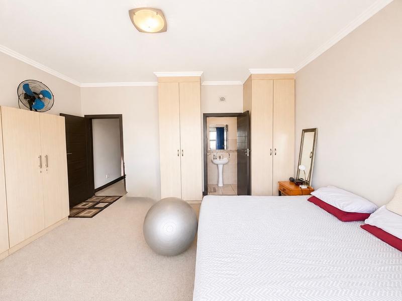 1 Bedroom Property for Sale in New Town Centre KwaZulu-Natal