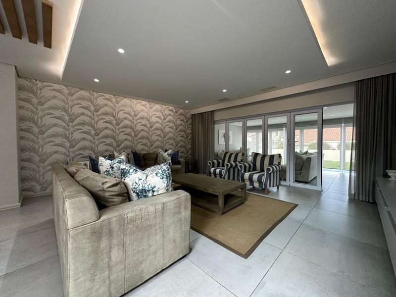 To Let 4 Bedroom Property for Rent in La Lucia KwaZulu-Natal