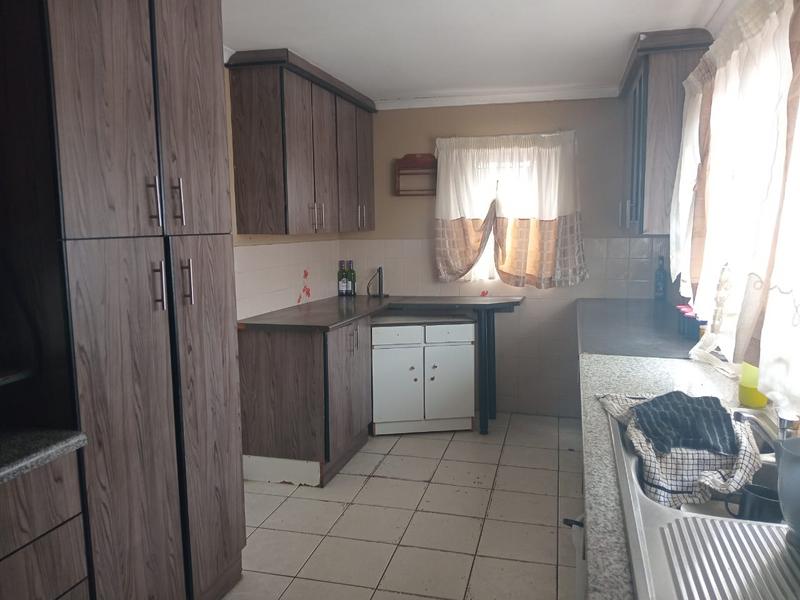 4 Bedroom Property for Sale in Kwandengezi KwaZulu-Natal