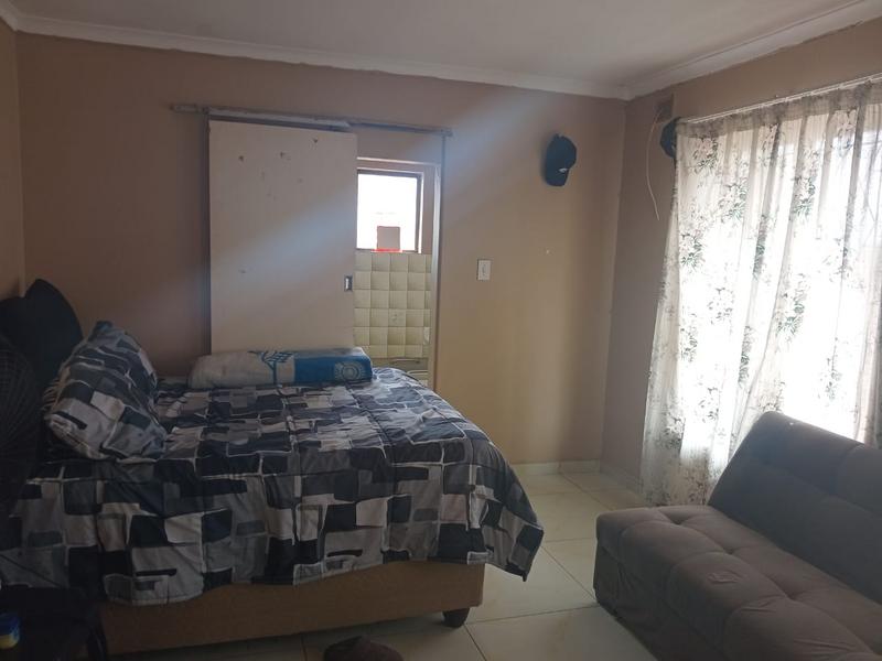 4 Bedroom Property for Sale in Kwandengezi KwaZulu-Natal