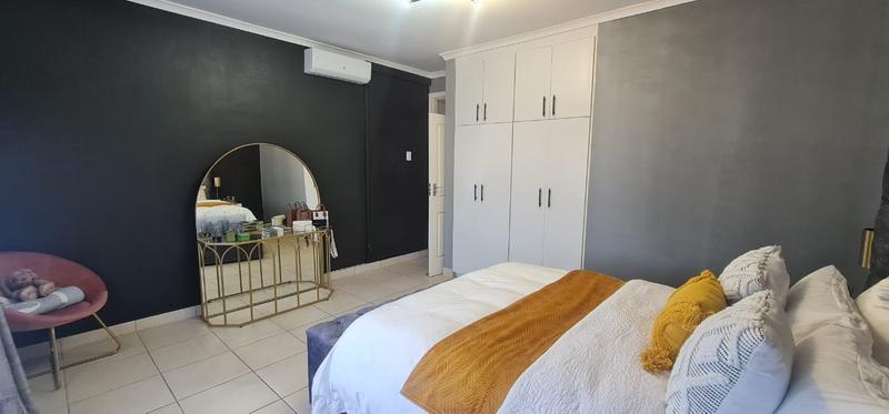 To Let 2 Bedroom Property for Rent in Windermere KwaZulu-Natal