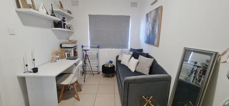 To Let 2 Bedroom Property for Rent in Windermere KwaZulu-Natal
