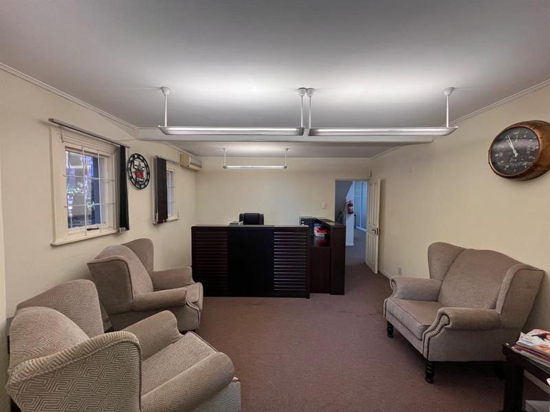 To Let Commercial Property for Rent in Essenwood KwaZulu-Natal