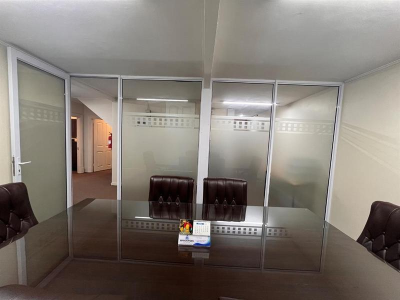 To Let Commercial Property for Rent in Essenwood KwaZulu-Natal