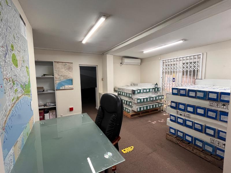 To Let Commercial Property for Rent in Essenwood KwaZulu-Natal