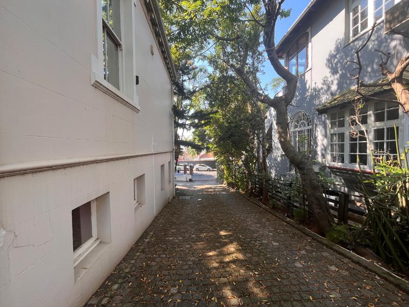 To Let Commercial Property for Rent in Essenwood KwaZulu-Natal
