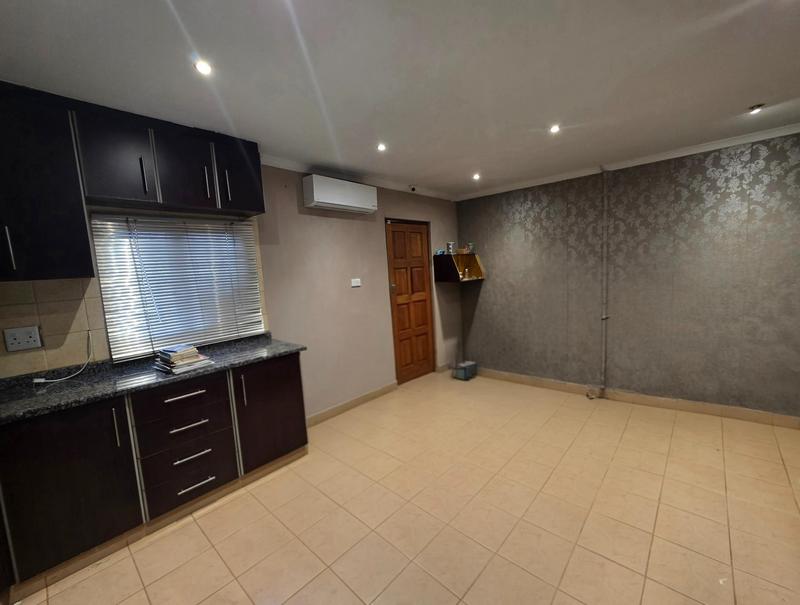 To Let 2 Bedroom Property for Rent in Redcliffe KwaZulu-Natal