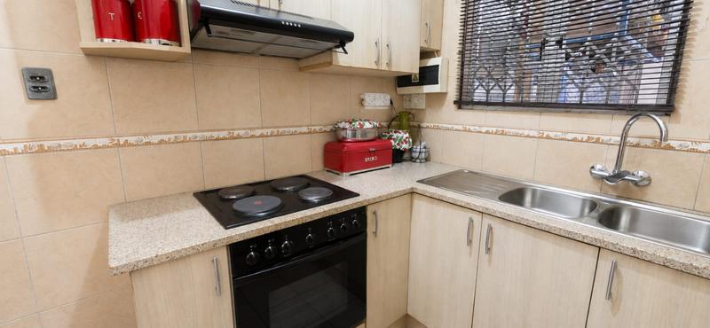 3 Bedroom Property for Sale in Chatsworth Central KwaZulu-Natal