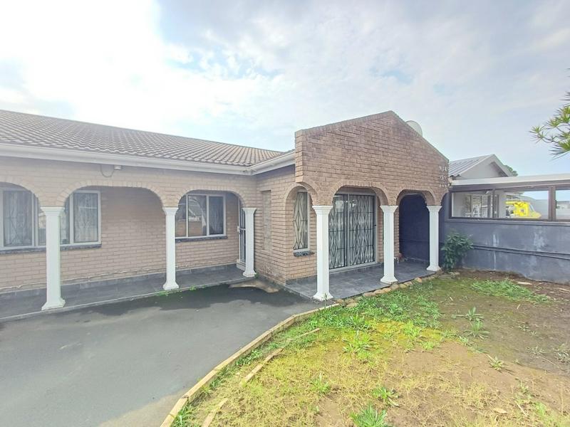 4 Bedroom Property for Sale in Stonebridge KwaZulu-Natal