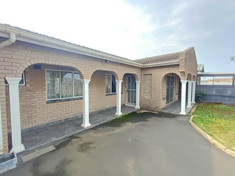 4 Bedroom Property for Sale in Stonebridge KwaZulu-Natal