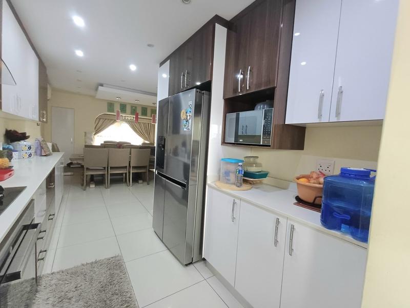 4 Bedroom Property for Sale in Stonebridge KwaZulu-Natal