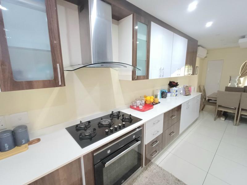 4 Bedroom Property for Sale in Stonebridge KwaZulu-Natal