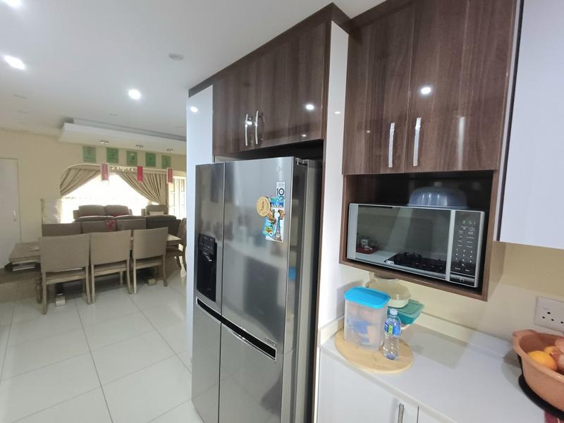 4 Bedroom Property for Sale in Stonebridge KwaZulu-Natal
