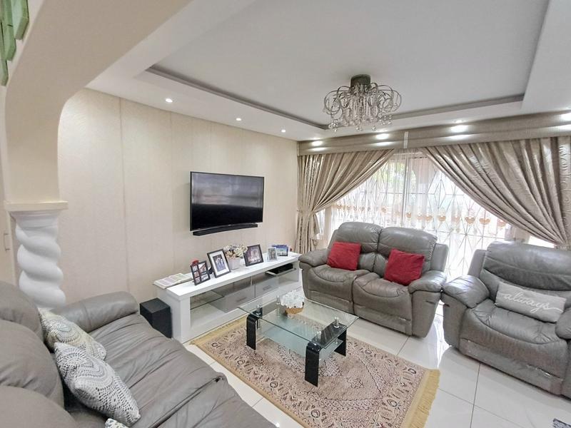 4 Bedroom Property for Sale in Stonebridge KwaZulu-Natal