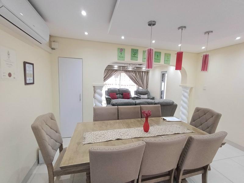 4 Bedroom Property for Sale in Stonebridge KwaZulu-Natal