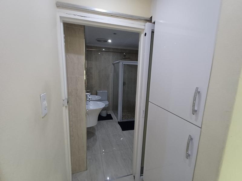 4 Bedroom Property for Sale in Stonebridge KwaZulu-Natal