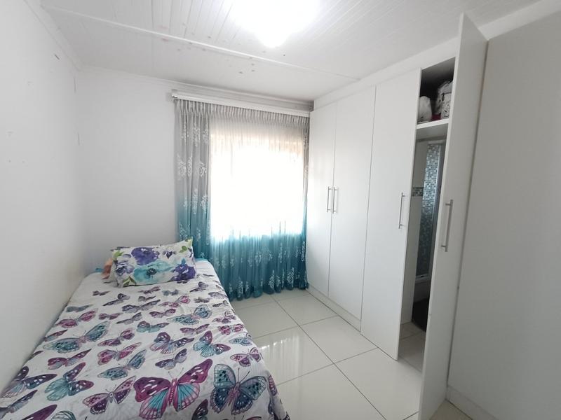 4 Bedroom Property for Sale in Stonebridge KwaZulu-Natal