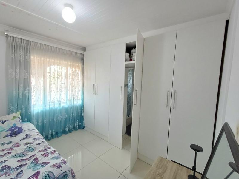 4 Bedroom Property for Sale in Stonebridge KwaZulu-Natal