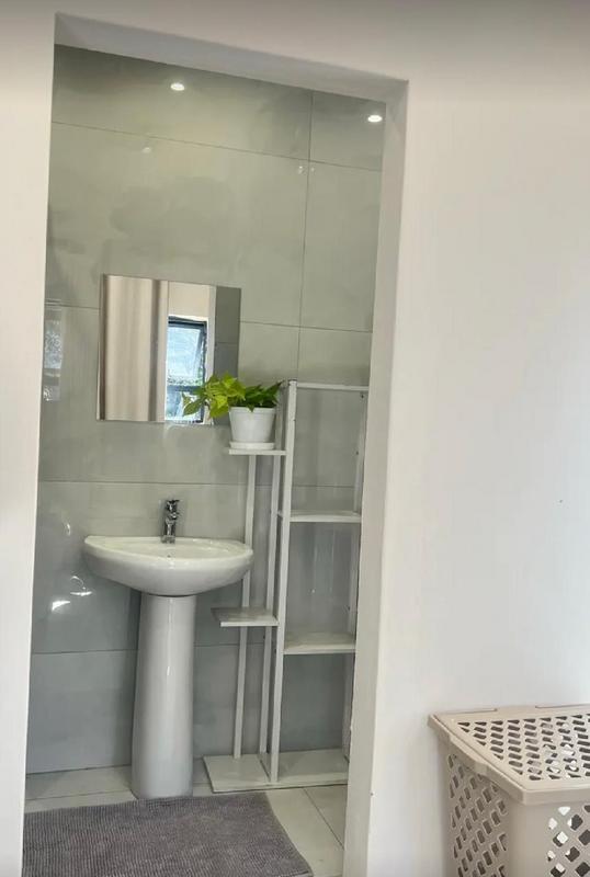 To Let 1 Bedroom Property for Rent in Montrose KwaZulu-Natal