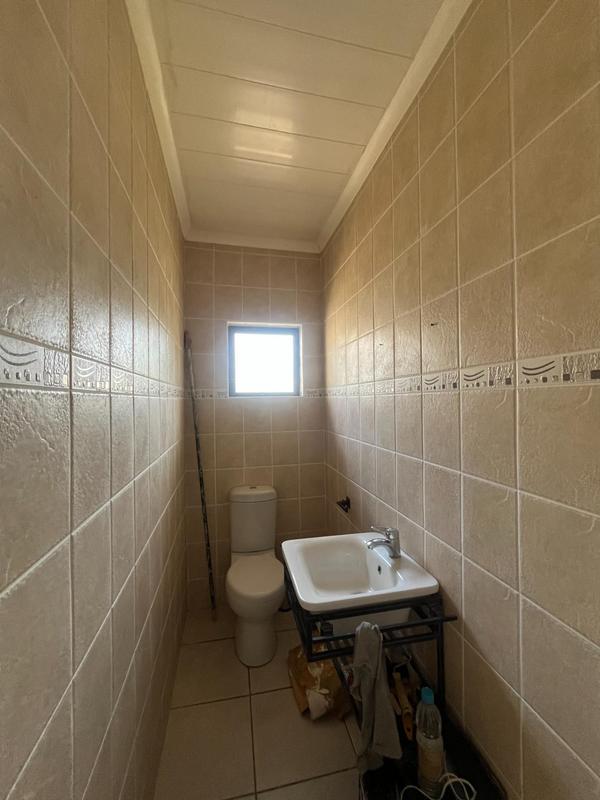 6 Bedroom Property for Sale in Margate KwaZulu-Natal