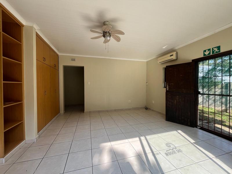 6 Bedroom Property for Sale in Margate KwaZulu-Natal