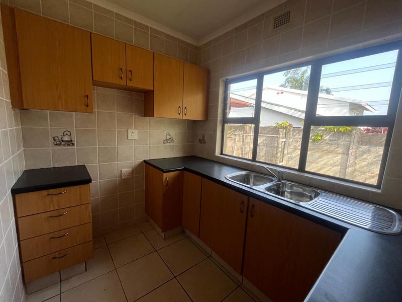 6 Bedroom Property for Sale in Margate KwaZulu-Natal