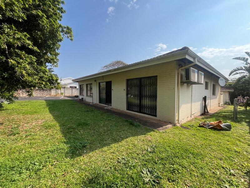 6 Bedroom Property for Sale in Margate KwaZulu-Natal